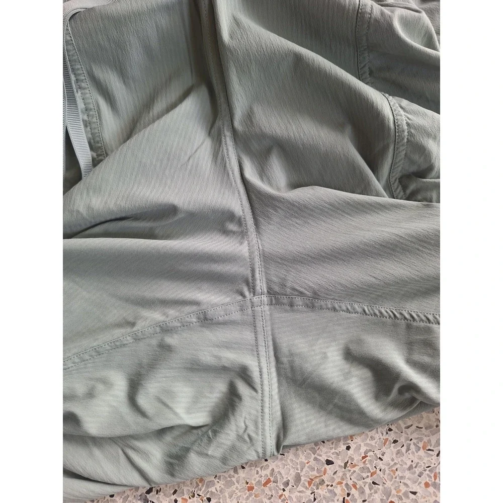 Lululemon Dance Studio Relaxed Fit Mid-Rise Cargo Jogger